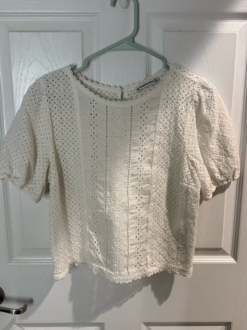 Eyelet Lace Cream Women's Top - Abrecrombie & fitch